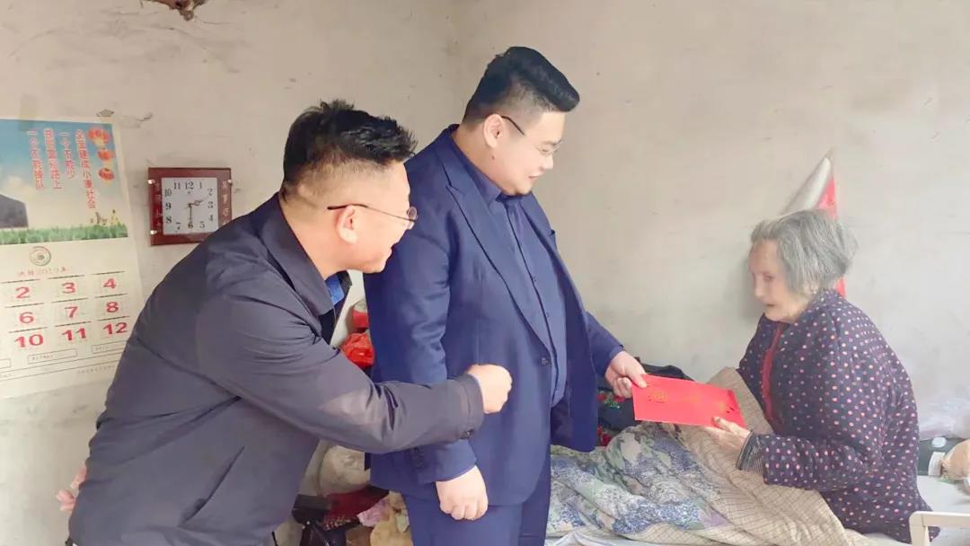 夕陽無限好,敬老情更濃——東岳機械走訪百歲老人 夕陽無限好,敬老情更濃——東岳機械走訪百歲老人