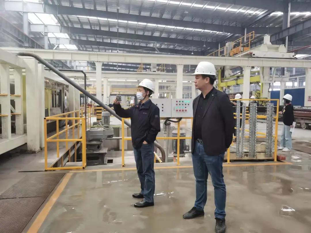 武漢設計院蒞臨飛山奇新材考察調研 武漢設計院蒞臨飛山奇新材考察調研